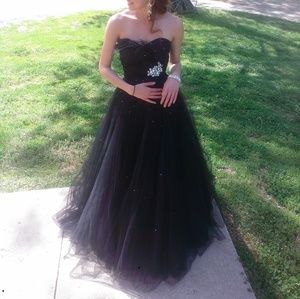 Black prom dress